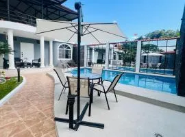 Casa Vacacional con piscina