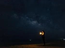 満点の星空と大絶景のパノラマ 鳥の大合唱で目が覚める山頂のお宿 天夢森