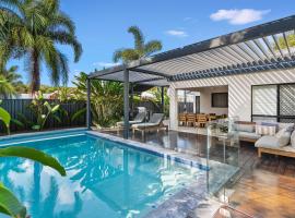 Curlews Nest 4BR Pool, BBQ & Kewerra Beach, hotel in Kewarra Beach