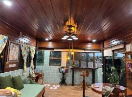 โฮมสเตย์ริมน้ำน่าน บ้านอิ๊กขะหลิ๊ก