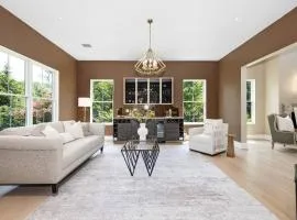 The Polished Pearl Estate — Luxe Retreat/Pool/Spa