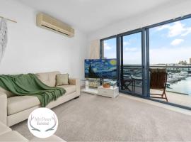 Marina Views Free Parking Beachside & Seaview, hotel i Glenelg