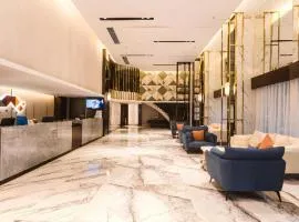 Borrman Hotel Yunfu Xinxing County Bus Station