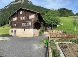 Ferienhaus Unteraxen、ジジコンのホテル