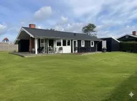 Fantastic View And 150 Meters To The Beach