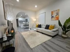 Beautiful & Modern 2BR Residence in Doncaster East