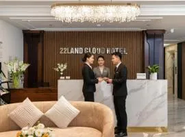 22 Land Hotel
