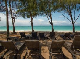 Bahari Dhow Beach Villas, hótel í Diani Beach