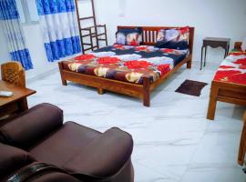 Jaffna Guest House, hotel with hot tubs in Jaffna