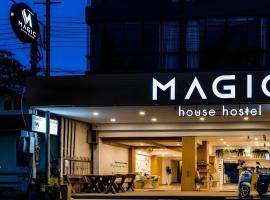 Magic House Hostel, hotel in Cha Am