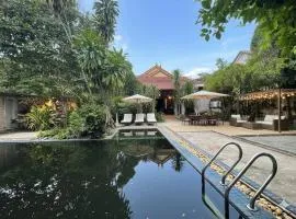 Banhja Villa with Private Pool