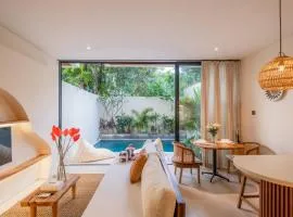 Large Private Pool Villa Border Canggu & Pererenan