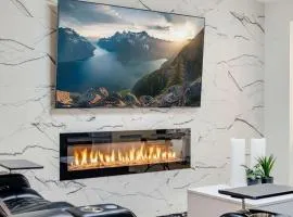 Bright 5BR Home Near Puget Sound Beach Access