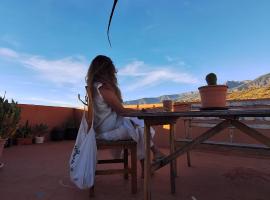 Madre Amada Accommodation Tenerife, ξενοδοχείο σε Candelaria