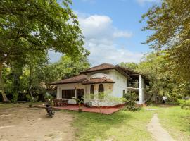 Siri Medura Surf and Yoga, hostel em Midigama East