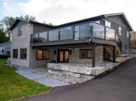 Spacious Lakefront Cottage with Private Boat Launch on Chemong Lake, Near Peterborough, Ontario