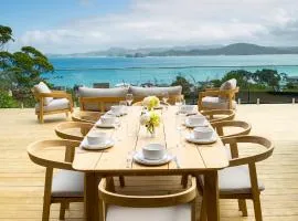 Seaviews and a stroll to Whanagaumu bay