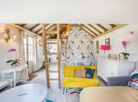 Tiny House in Wonderland