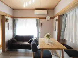 20-minute train ride to Akihabara Direct bus to Disney Direct bus to Haneda Airport Private house 5-minute walk from Ichinoe station