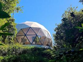 The Geodesic Dome in Pohara Golden Bay, hotel in Pohara