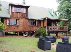 Wildflower Woodland Cabin Retreat, hotel in Underberg