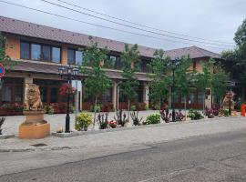 Vörös Álom Apartman Panzió, hotel in Tiszakécske