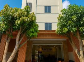 Khách Sạn - Cà Phê Dinh Cô, hotel in Long Hai