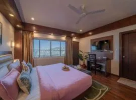 Perfectstayz Premium The Pride at mall road