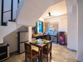 Ventara Bliss Bungalow by Palette Homes – 4 BHK | Pvt Pool | Lonavala、Kārliのホテル