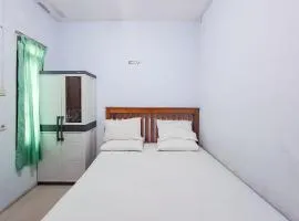 RedDoorz near RS Karima Utama Solo