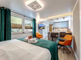 Ferienwohnungen zum Ostseestrand, hotel v destinaci Ahlbeck