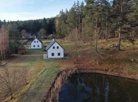 Klidná lokalita Na kraji lesa, celý dům s úschovnu kol