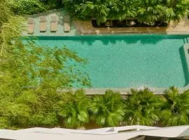 Rose & Golf at Rose Apple Square