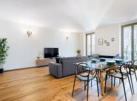 Hostdomus - Lagrange Luxury Apartment