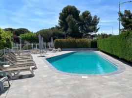 ibis Nîmes Ouest - A9, hotel poblíž Letiště Nimes-Ales-Camargue-Cevennes - FNI, Nîmes