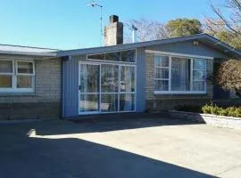 Fuchsia Lodge