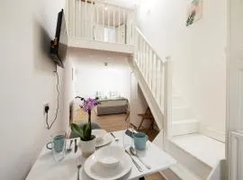 Charmstay Swiss Cottage