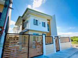 Casa VLOM Staycation, hotel in Roxas City