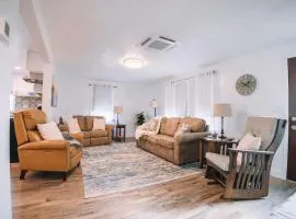 Grandma's Place - Steps from Downtown Sugarcreek