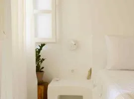 The endless blue hide out