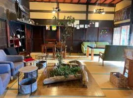 築150年の古民家ゲストハウスひとたび