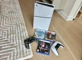 Brand-New Luxury Apartment with Sea View