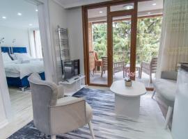 Cozy 1BR with Inviting Balcony, hotel a Beylikduzu