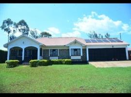 Pam Palatial Home, cabana o cottage a Gatunga