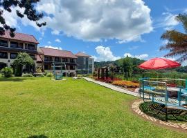 Sangga Buana Resort & Convention Hotel、Pacetのホテル