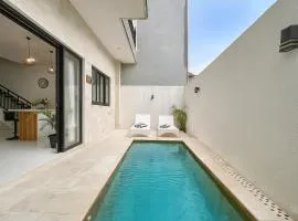 Villa Lisa - 3BR with pool Near Bali Mall Galleria
