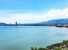 HG Bay Premier Suites, golf hotel in Kota Kinabalu