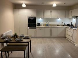 Viesnīca 2 Bed Apartment Free Parking Close to Gatwick pilsētā Copthorne