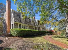 Game Room Walk to Two Landings