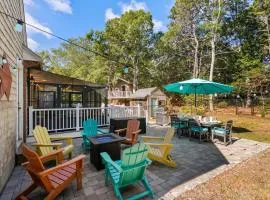 Hot Tub Sauna Ping Pong Table Treehouse and Fire Pit